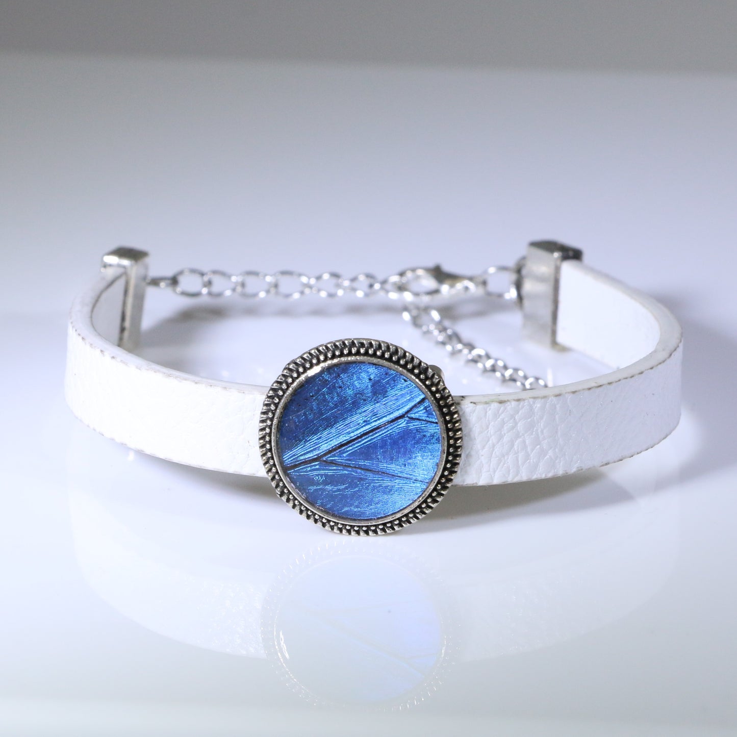 53301 - Real Butterfly Wing Jewelry - Bracelets - Round - Small - White - Blue Morpho