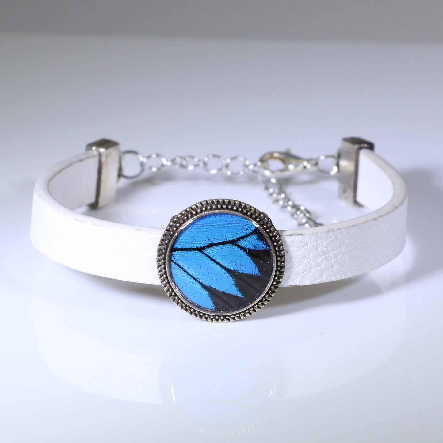 53307 - Real Butterfly Wing Jewelry - Bracelets - Round - Small - White - Blue Mountain Swallowtail